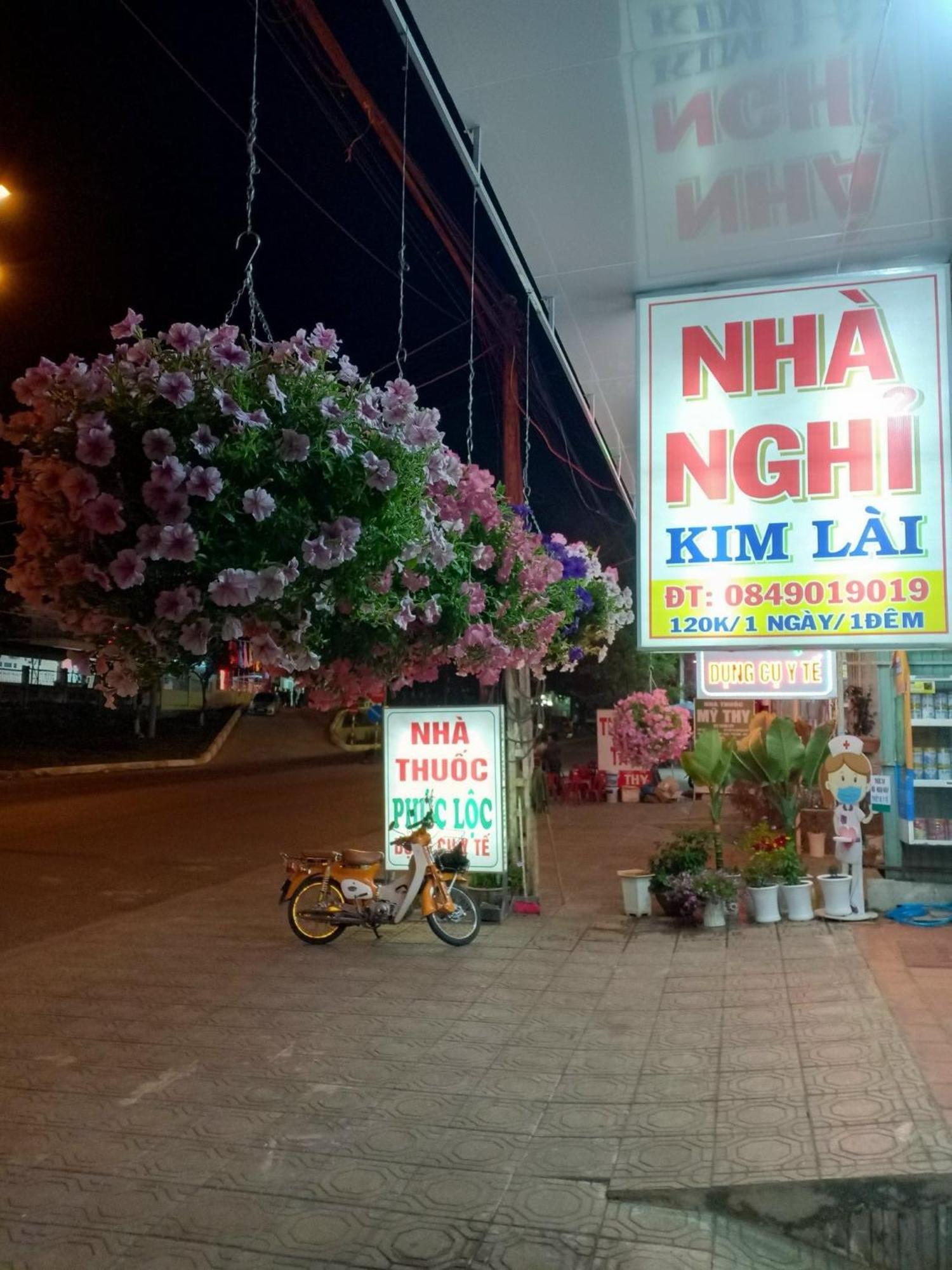 Nhà Nghỉ Kim Lài Pleiku Esterno foto