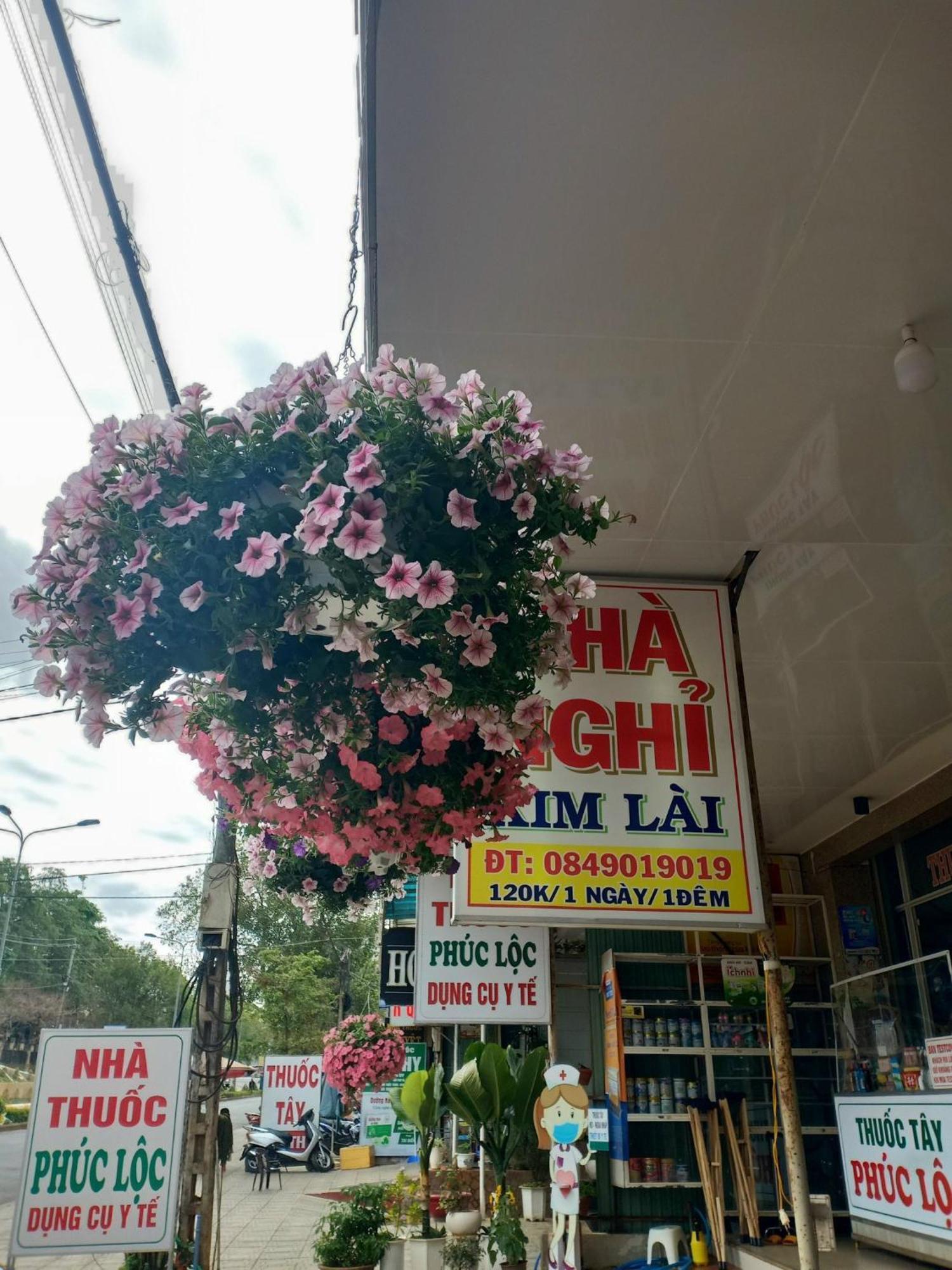 Nhà Nghỉ Kim Lài Pleiku Esterno foto